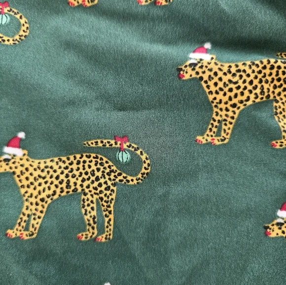 Leopard Print Women's Pajama Set in Green - Picture 3 of 4